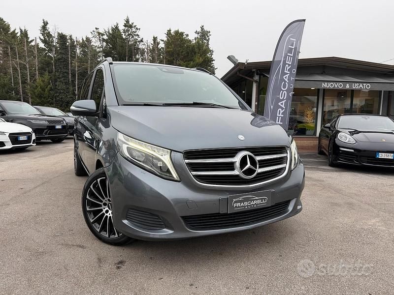 Grigio Usata 2014 Mercedes V200 Monovolume | 29.900 € - Immagine 1/4