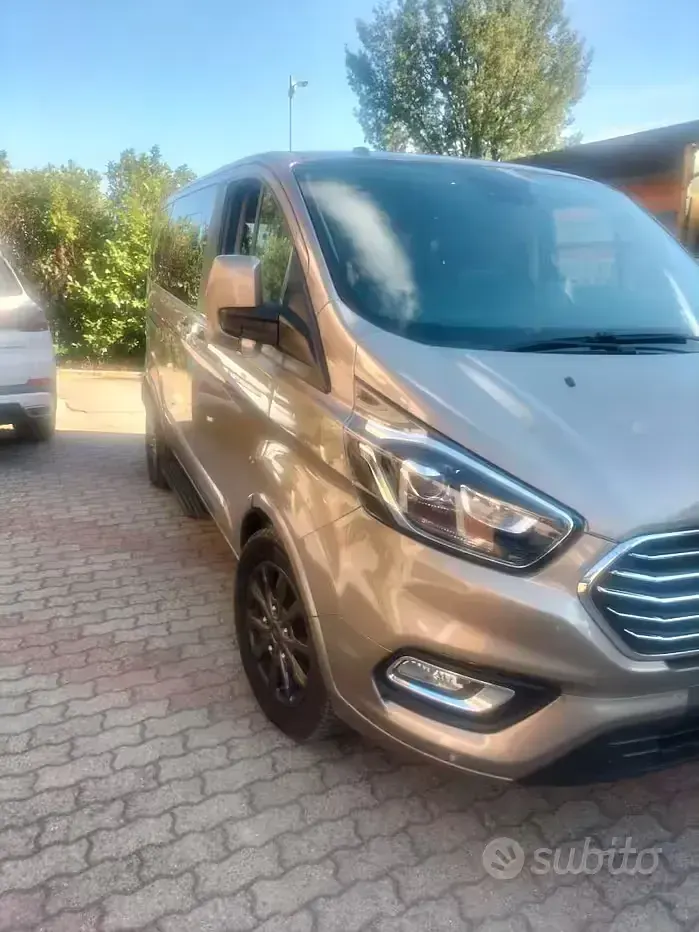 Usata Ford Tourneo 131 CV (96 kW) 2019 Monovolume