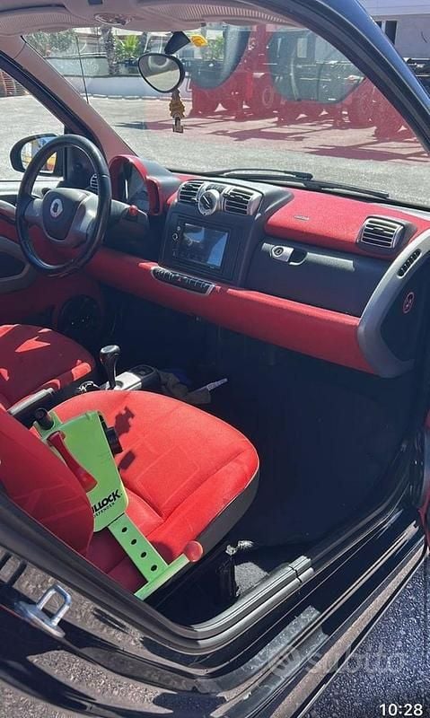 Usata Smart ForTwo Coupé 61 CV (44 kW) 2011 Utilitaria
