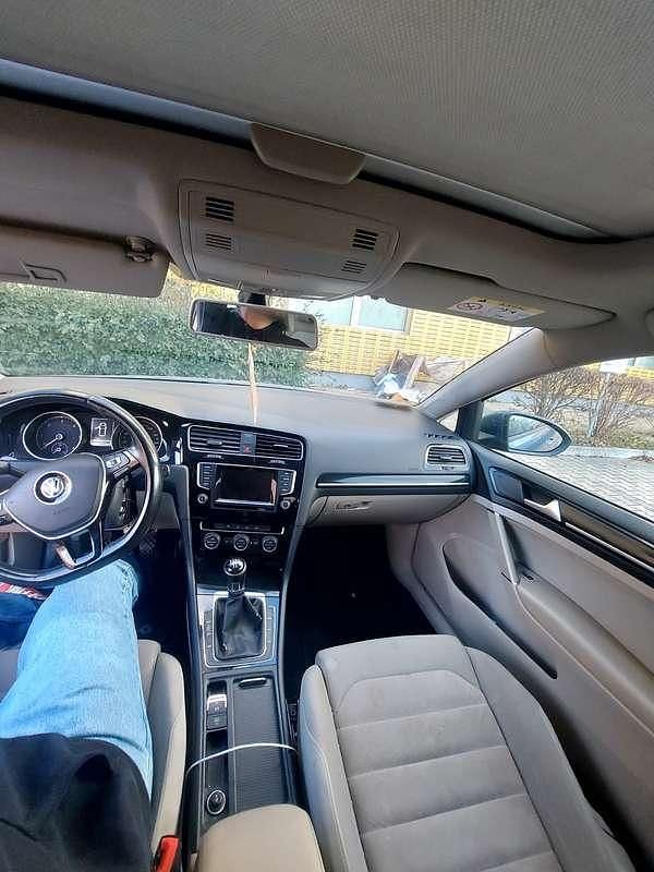 Usata VW Golf VII Highline 105 CV (77 kW) 2014 Berlina