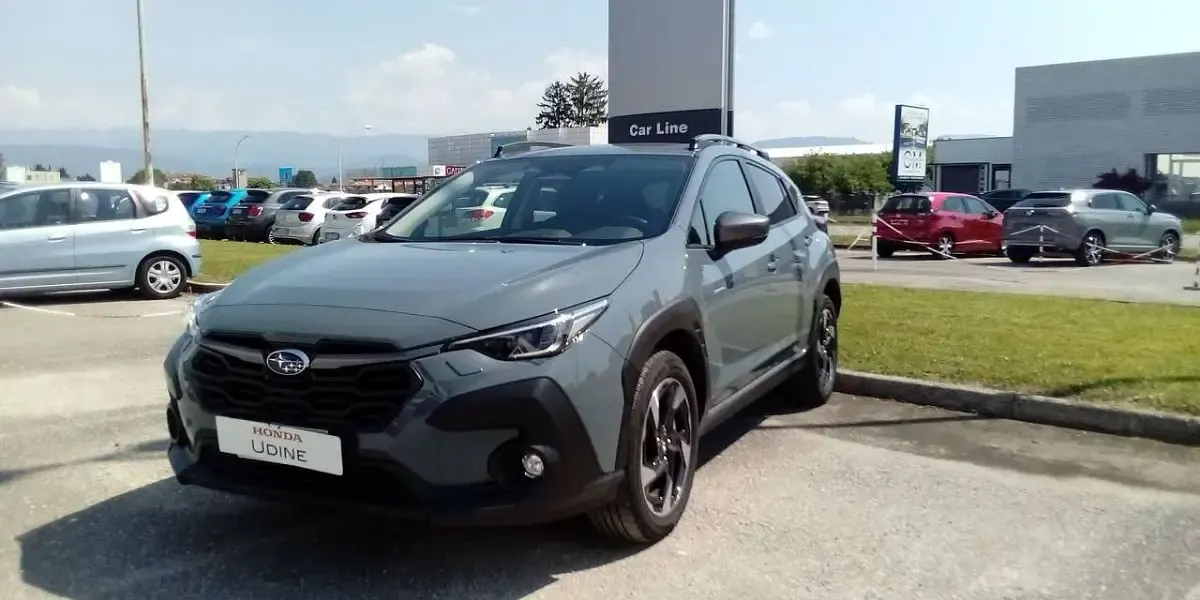 Usata Subaru Crosstrek Premium 136 CV (100 kW) 2024 Grigio SUV