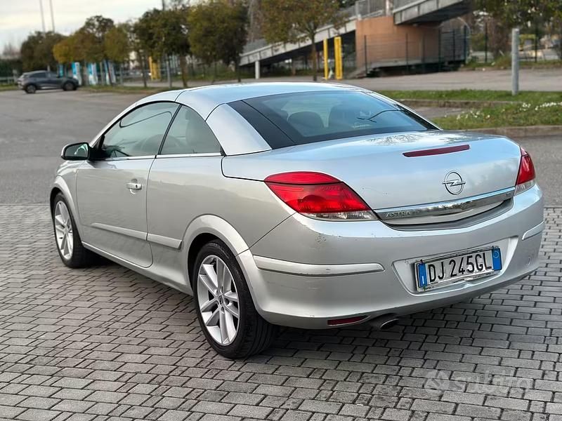 Usata Opel Astra Cabriolet 2008 Grigio Cabrio