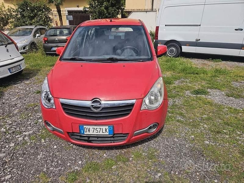 Usata Opel Agila Enjoy 65 CV (47 kW) 2009 Rosso Utilitaria