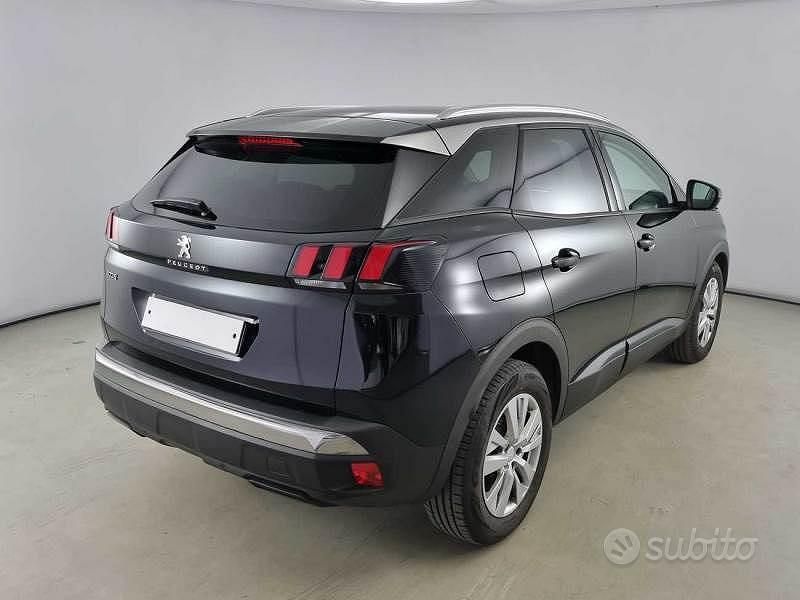 Usata Peugeot 3008 131 CV (96 kW) 2019 Nero SUV