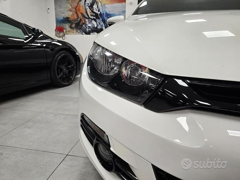 Usata VW Scirocco 200 CV (147 kW) 2009 Bianco Coupé