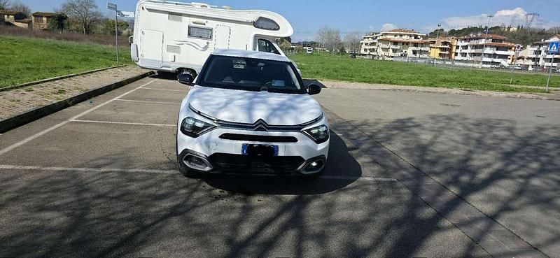 Usata Citroën C4 Shine 131 CV (96 kW) 2022 Berlina