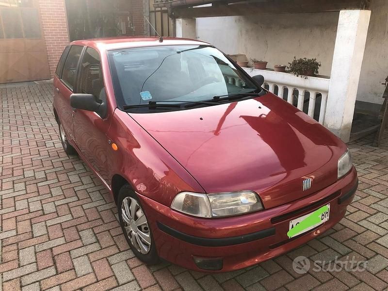 Usata Fiat Punto 75 CV (55 kW) 1995 Berlina