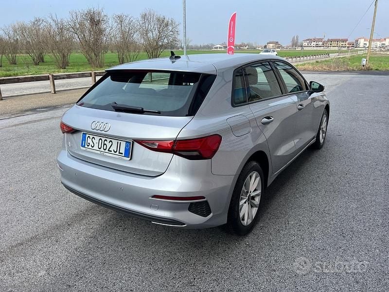 Usata Audi A3 Business 116 CV (85 kW) 2023 Argento Berlina