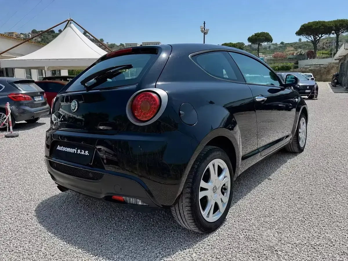 Usata Alfa Romeo MiTo Distinctive 77 CV (56 kW) 2011 Nero Utilitaria
