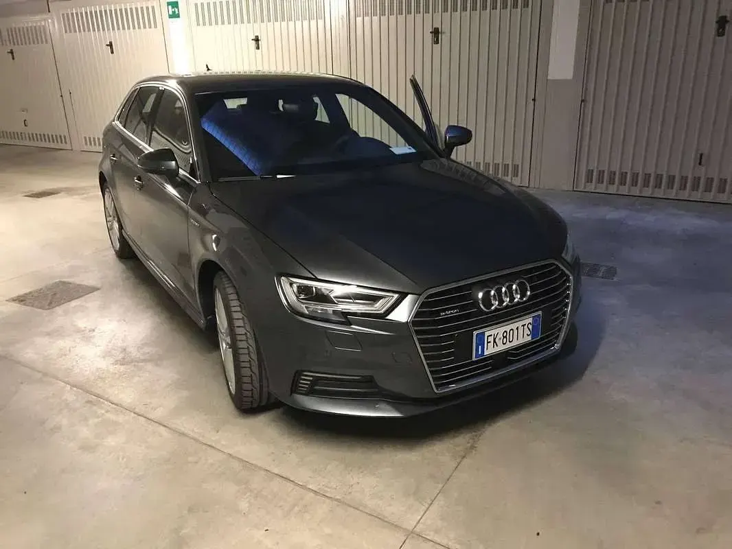 Usata Audi A3 Sportback e-tron Ambiente 150 CV (110 kW) 2017 Grigio Utilitaria