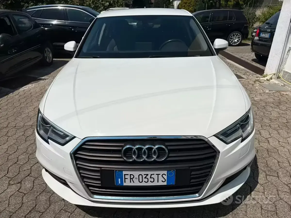 Usata Audi A3 Design 116 CV (85 kW) 2018 Bianco Berlina