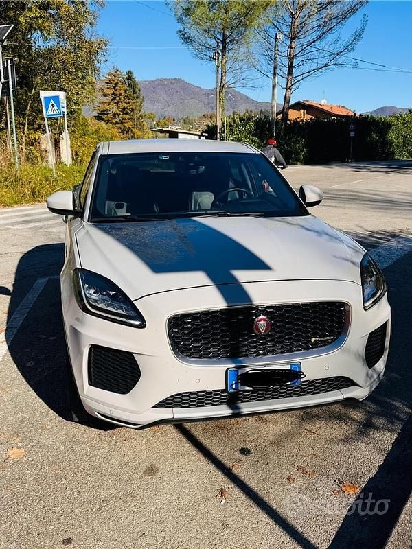 Usata Jaguar E-Pace 249 CV (183 kW) 2018 Grigio SUV