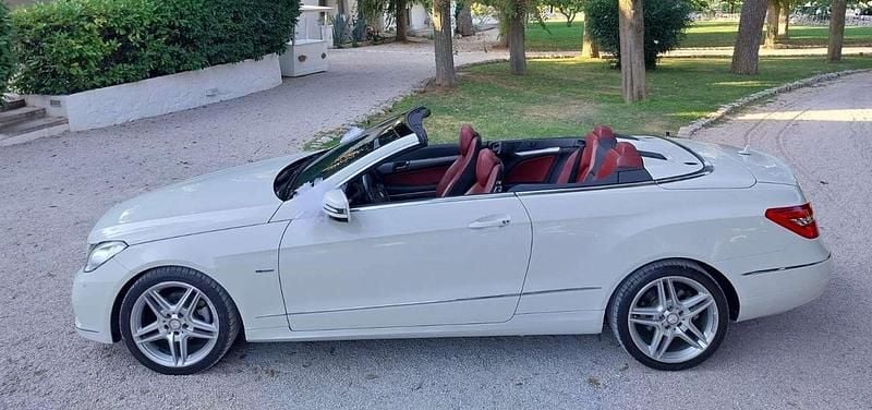 Usata Mercedes E220 Avantgarde 170 CV (125 kW) 2011 Bianco Cabrio