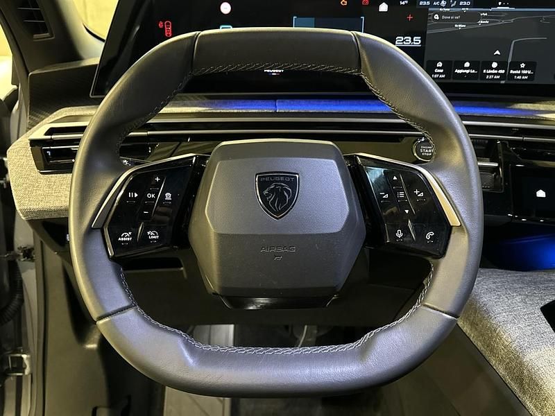 Usata Peugeot 5008 Allure 145 CV (106 kW) 2025 Grigio SUV