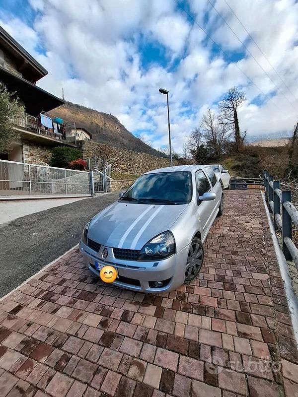 Usata Renault Clio R.S. R.S. 182 CV (133 kW) 2005 Grigio Utilitaria