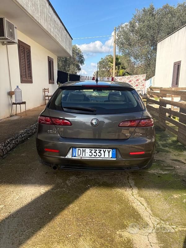 Usata 2007 Alfa Romeo 159 Station wagon | 4000 € - Immagine 1/4