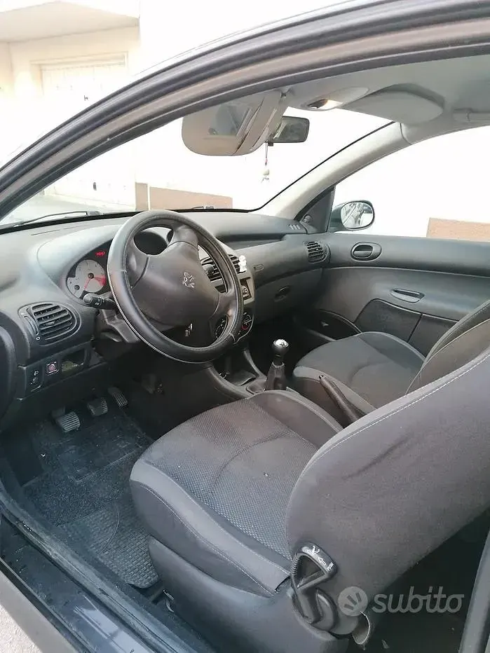 Usata Peugeot 206 88 CV (64 kW) 2007 Nero Berlina