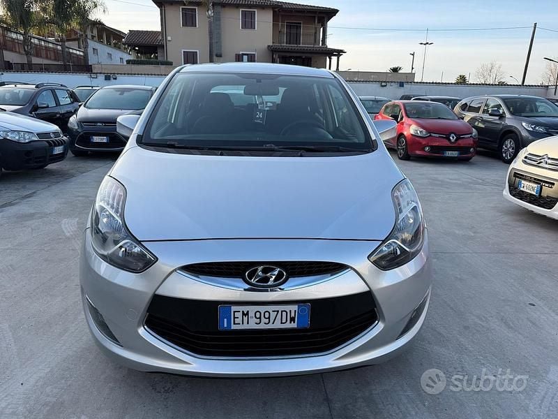 Usata Hyundai ix20 90 CV (66 kW) 2012 Grigio Utilitaria