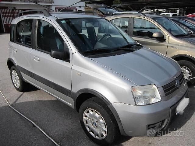 Usata Fiat Panda 4x4 Climbing 59 CV (43 kW) 2007 Grigio Utilitaria