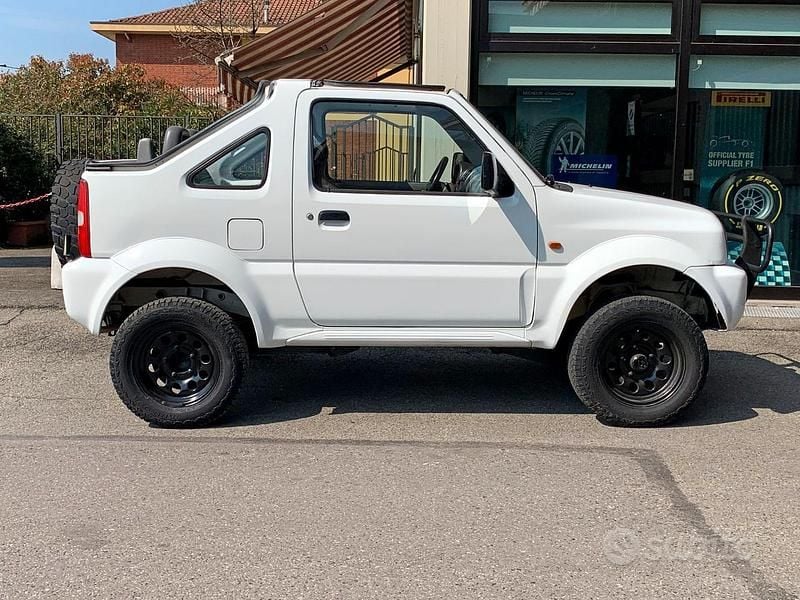 Usata Suzuki Jimny 80 CV (58 kW) 2000 Bianco SUV