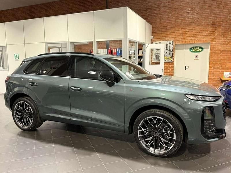 Nuova Audi Q3 S-Line 150 CV (110 kW) 2026 Verde SUV