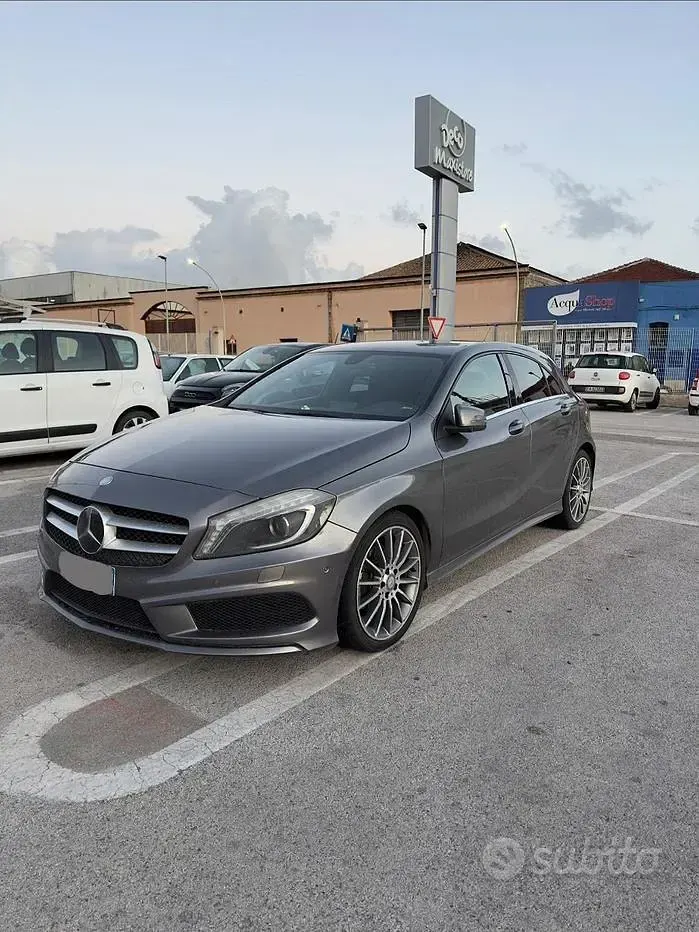 Usata Mercedes A200 170 CV (125 kW) 2014 Grigio Utilitaria