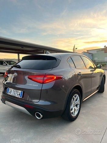 Usata Alfa Romeo Stelvio Super 190 CV (139 kW) 2020 Grigio SUV