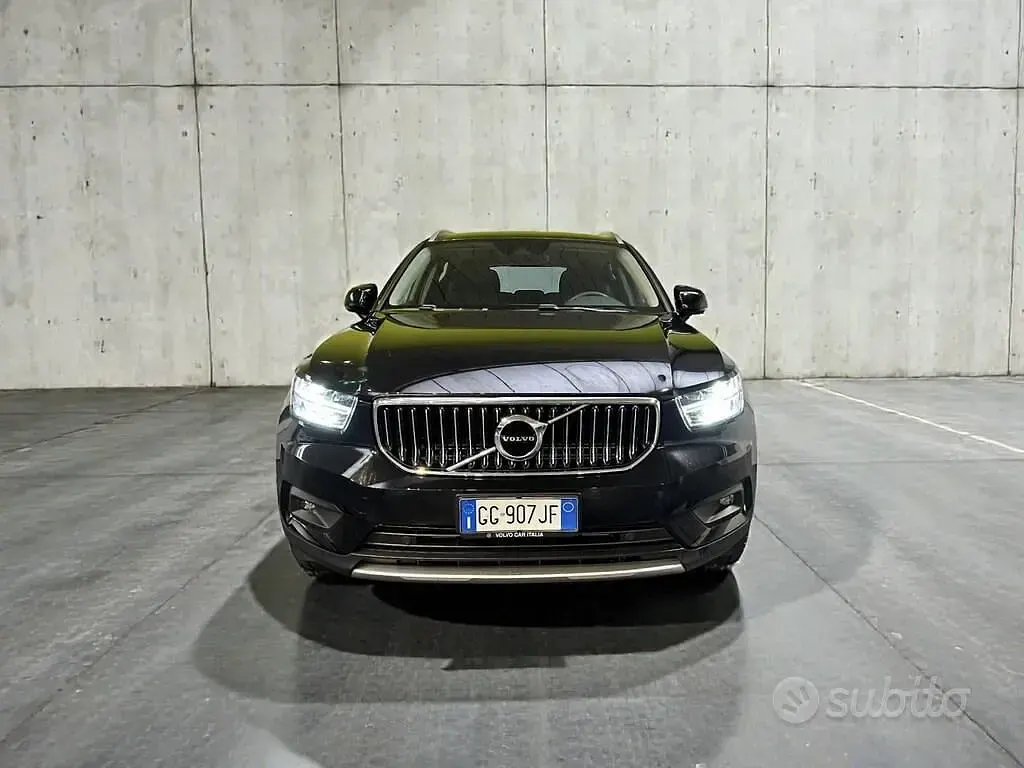 Usata Volvo XC40 Inscription 129 CV (94 kW) 2021 Nero SUV
