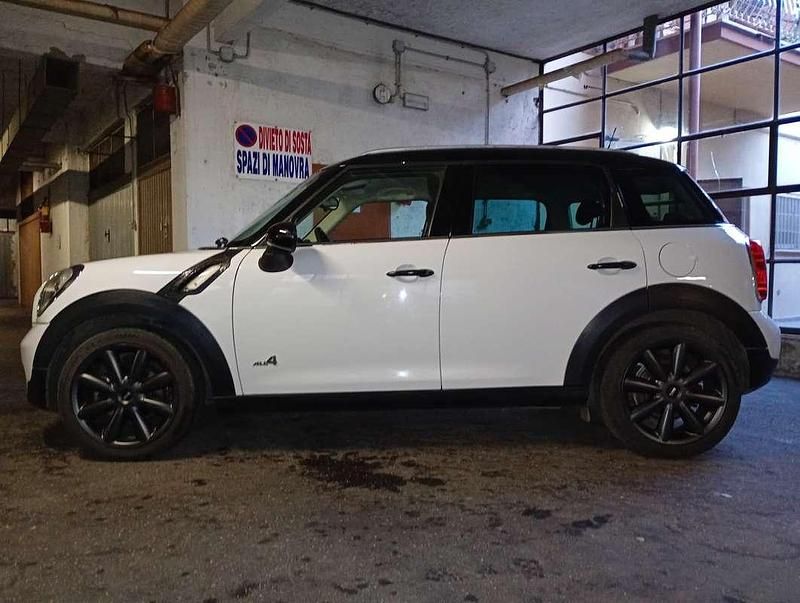 Usata Mini Cooper D Countryman 111 CV (81 kW) 2011 Bianco SUV