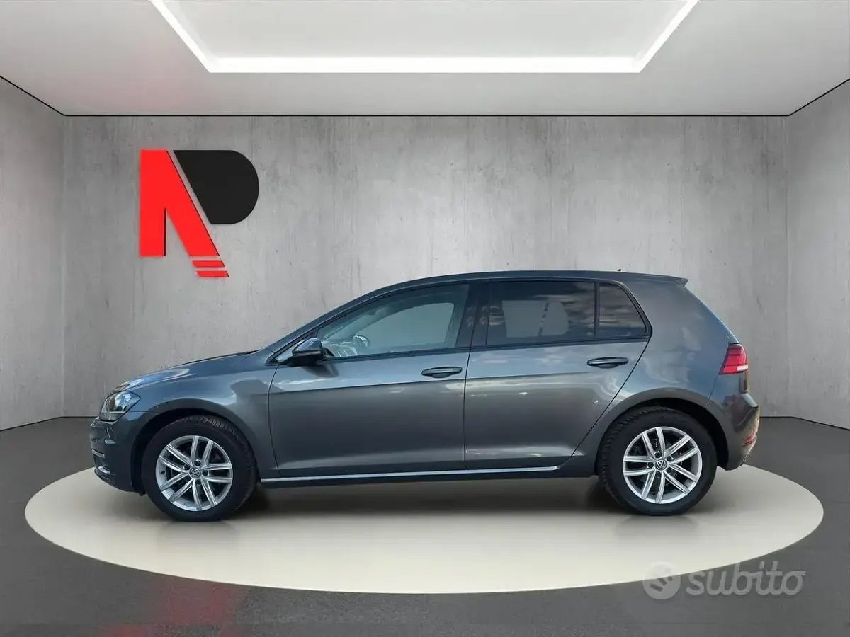 Usata VW Golf VII Comfortline 110 CV (80 kW) 2017 Grigio Berlina