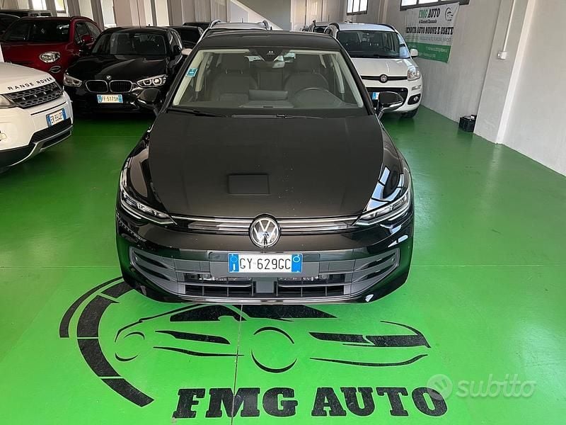 Usata VW Golf VIII Life 116 CV (85 kW) 2025 Nero Berlina