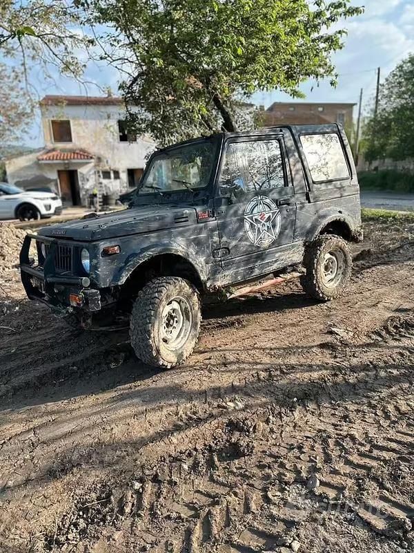 Usata Suzuki Samurai 1983 Nero SUV