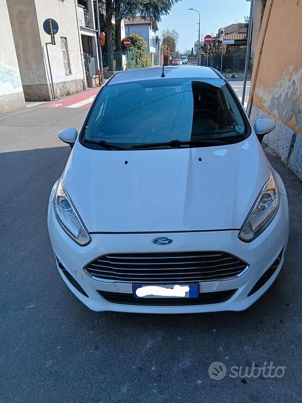 Usata Ford Fiesta Titanium 75 CV (55 kW) 2017 Bianco Berlina
