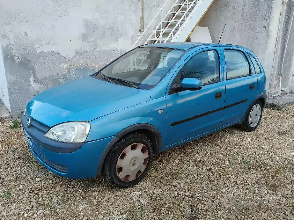 Usata Opel Corsa 75 CV (55 kW) 2006 Bluazzurro Utilitaria