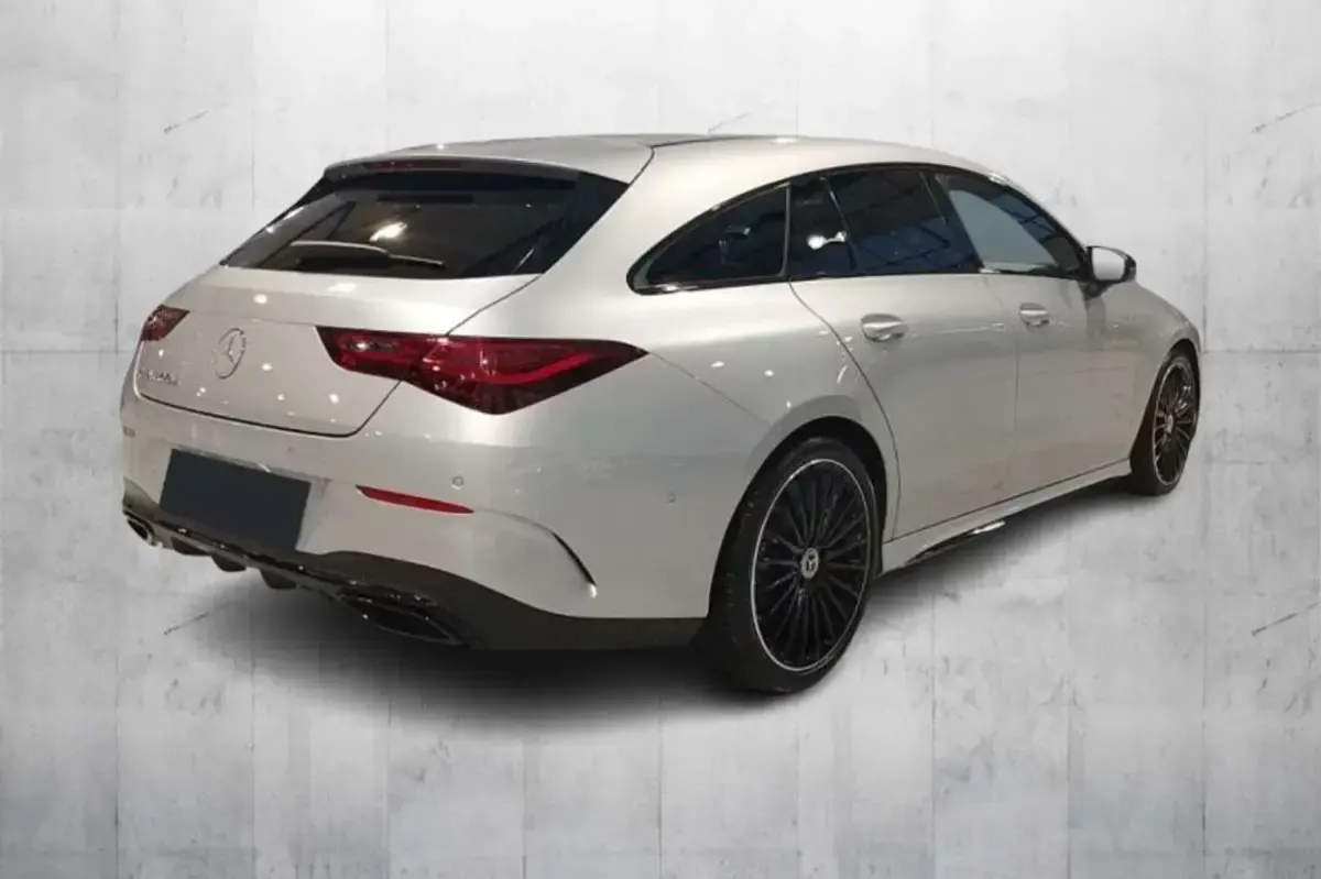 Usata Mercedes CLA200 AMG Line Premium 150 CV (110 kW) 2025 Argento Station wagon