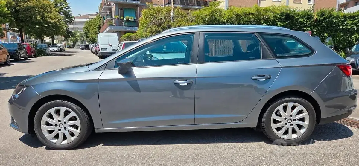 Usata Seat Leon ST Business 110 CV (80 kW) 2016 Grigio Station wagon