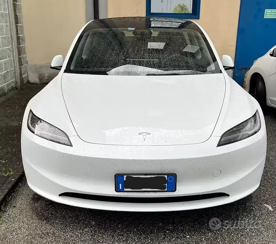 Usata Tesla Model 3 152 kW (208 CV) 2025 Bianco Berlina