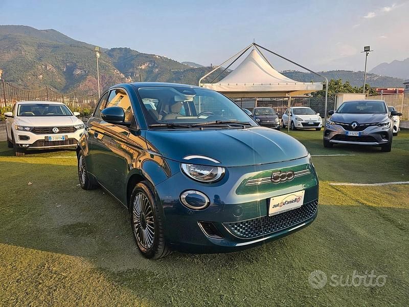 Usata Fiat 500e Icon 86 kW (118 CV) 2021 Blu Berlina