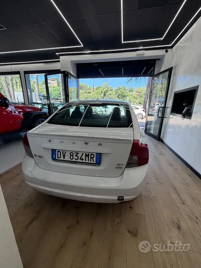 Usata Volvo S40 Momentum 109 CV (80 kW) 2009 Bianco Berlina