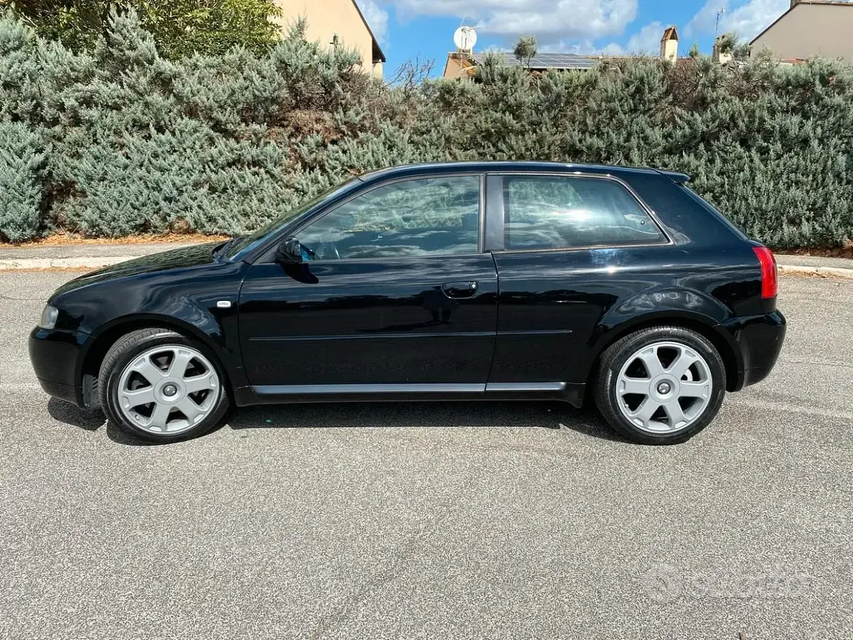 Usata Audi S3 210 CV (154 kW) 2001 Nero Utilitaria
