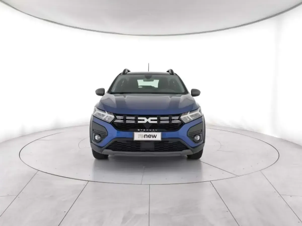 Usata Dacia Sandero Expression 101 CV (74 kW) 2023 Blu iron Berlina