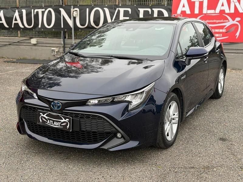 Usata Toyota Corolla Style 97 CV (71 kW) 2022 Blu Berlina