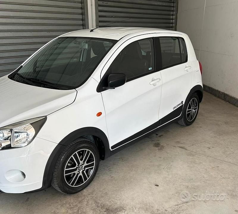 Usata Suzuki Celerio 68 CV (50 kW) 2017 Bianco Utilitaria