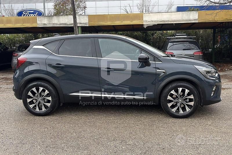 Usata Renault Captur Techno 101 CV (74 kW) 2023 Blu SUV