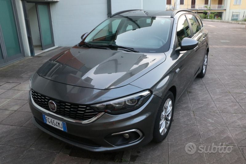 Grigio Usata 2016 Fiat Tipo Business Station wagon | 7500 € (Buon prezzo) - Immagine 1/4