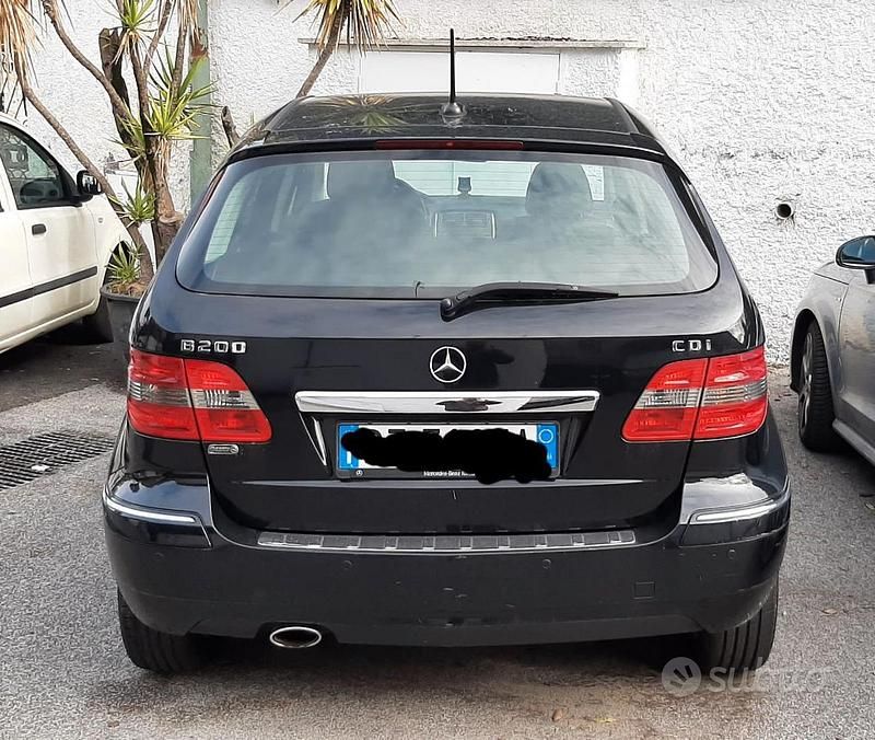Usata Mercedes 200 Executive 140 CV (102 kW) 2009 Nero Monovolume