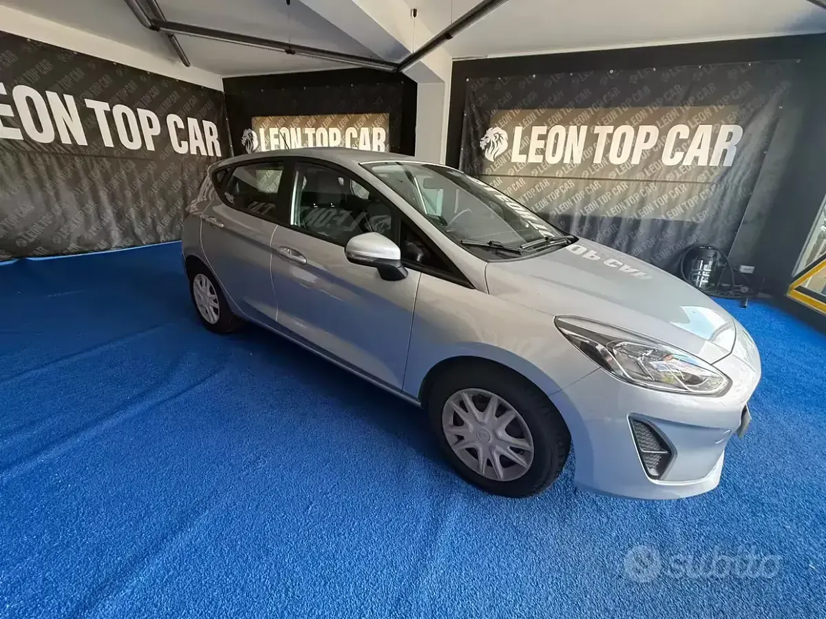 Usata Ford Fiesta Titanium 86 CV (63 kW) 2018 Grigio Utilitaria