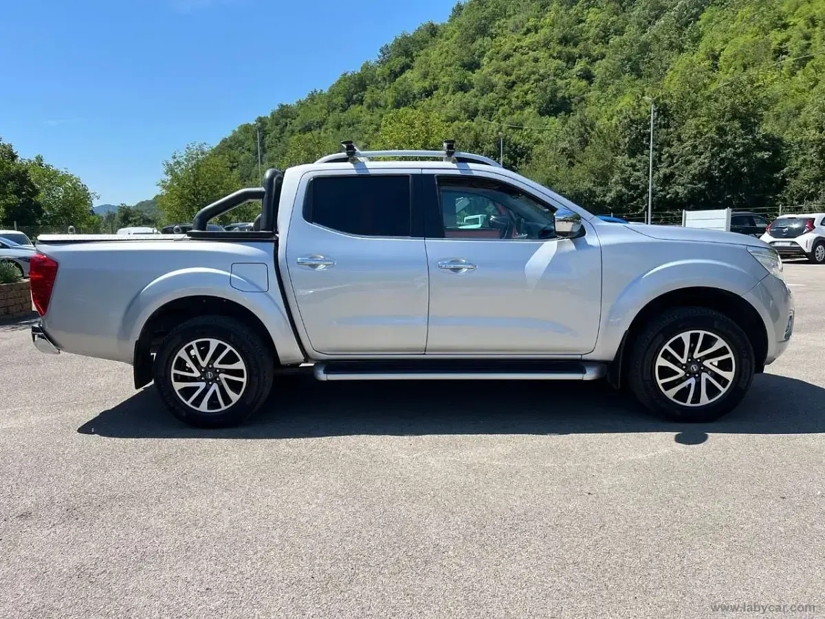 Usata Nissan Navara Tekna 190 CV (139 kW) 2017 Argento Pick-up
