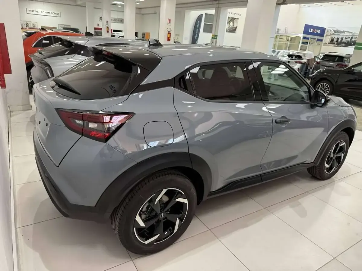 Nuova Nissan Juke Acenta 114 CV (83 kW) 2026 Ceramic grey SUV