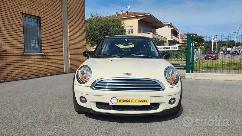 Usata Mini Cooper 120 CV (88 kW) 2006 Bianco Utilitaria